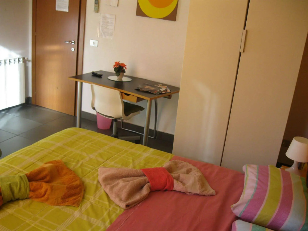 Cavour Rooms