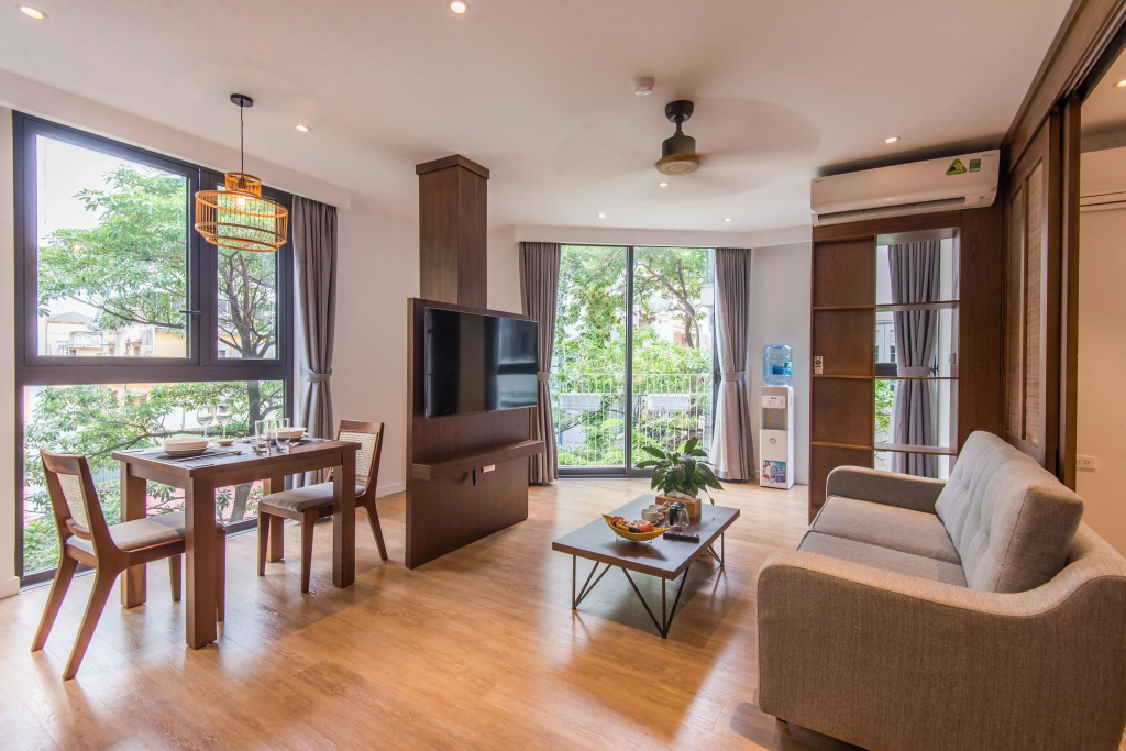 NINE HOUSING 49 Linh Lang