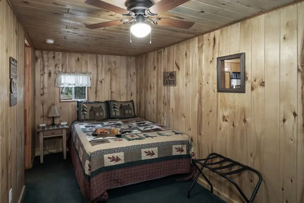 Cozy Bear Cabins