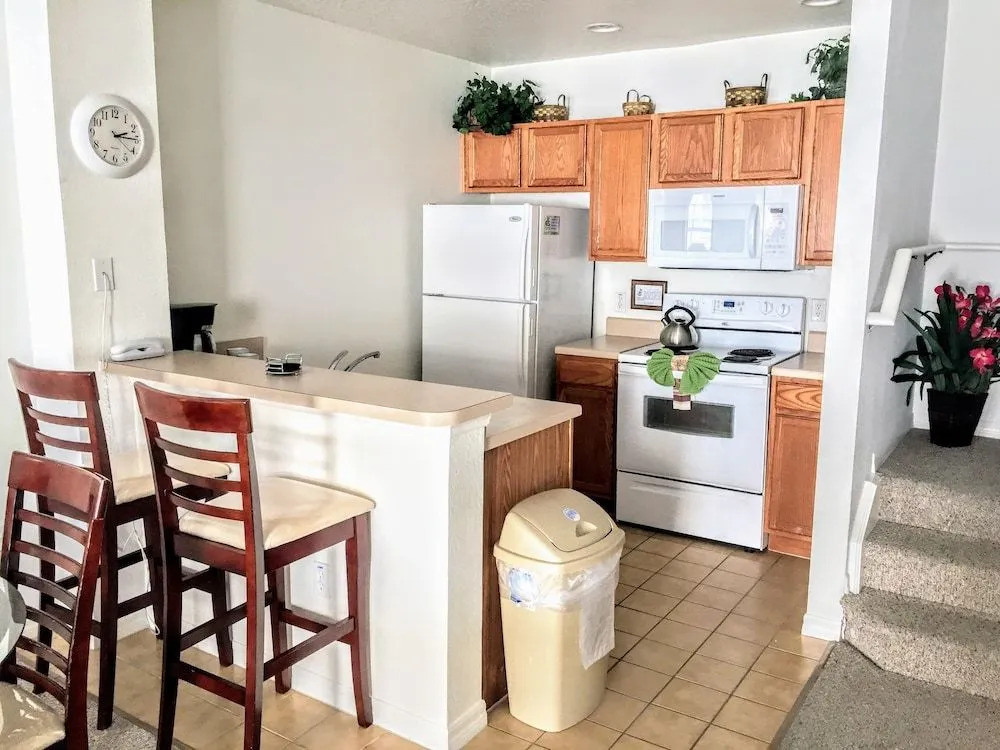 3 Bedrooms Townhome at The Villas at Seven Dwarfs ma by RedAwning