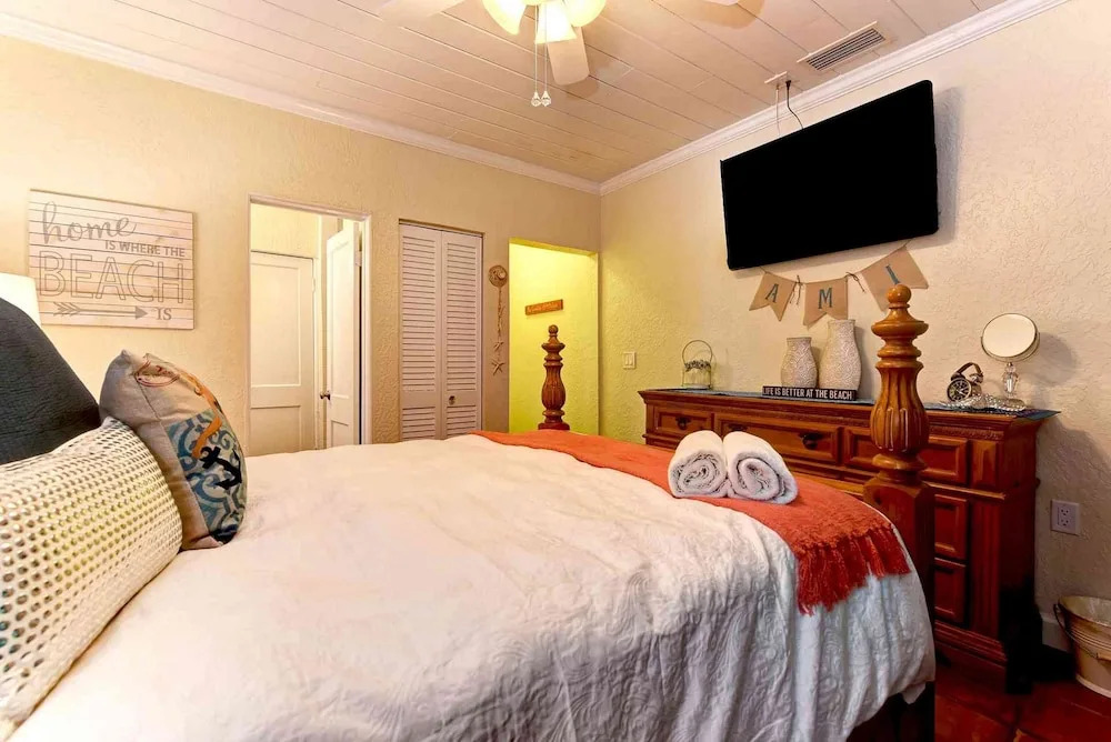 Sunset Point Apartment 4