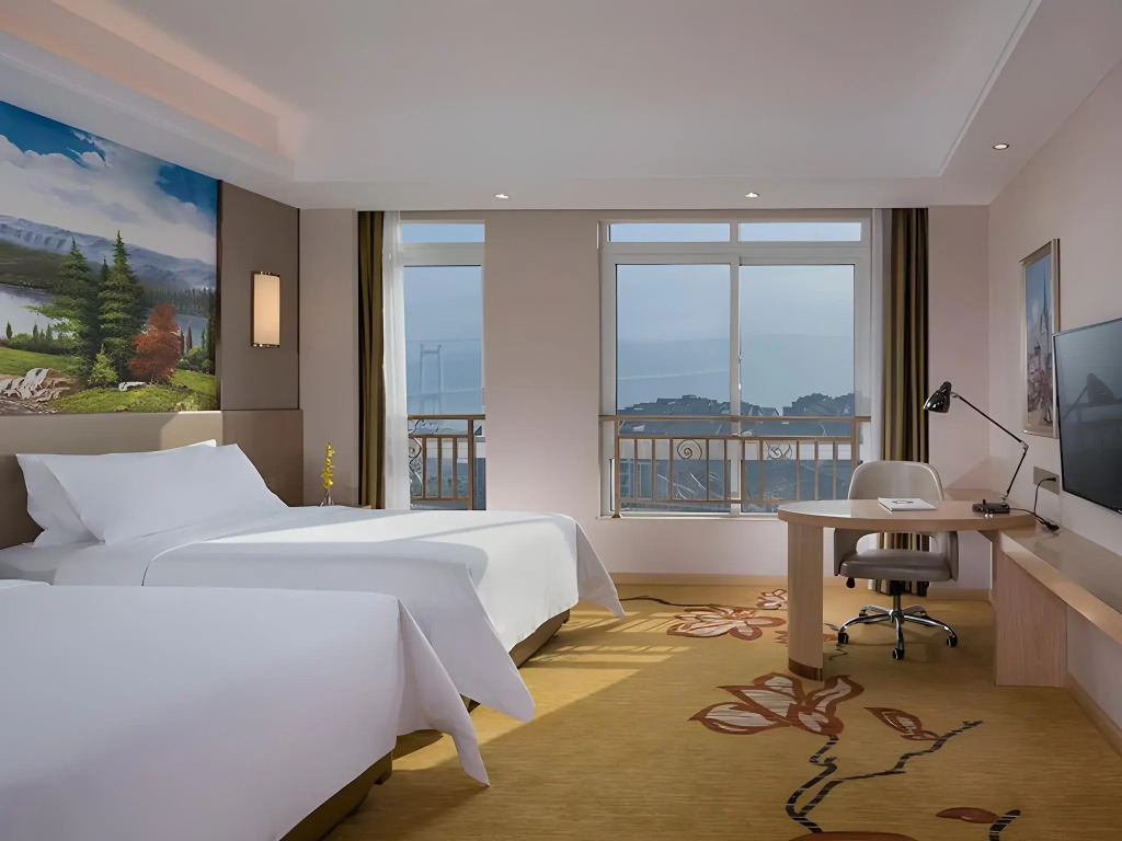 Vienna International Hotel (Chongqing Yufu Industrial Park)