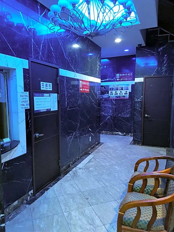 Plus Motel