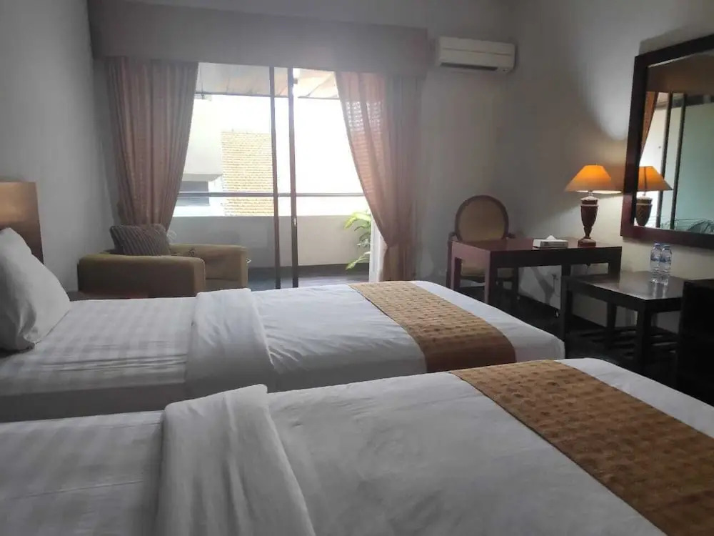 OYO 242 New Grand Park Hotel