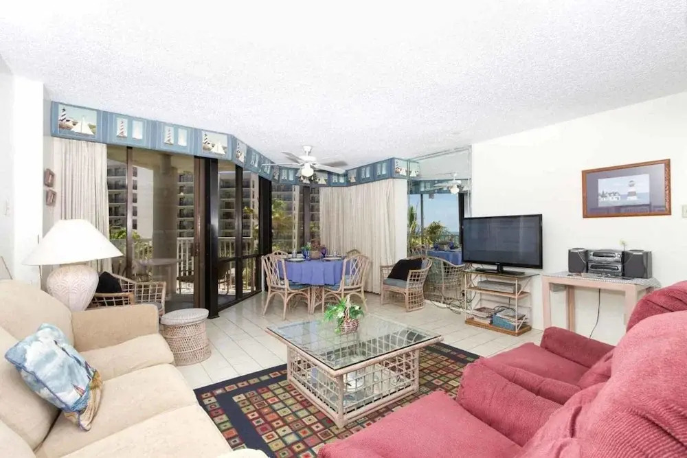 Saida Royale Condominium 9044-45