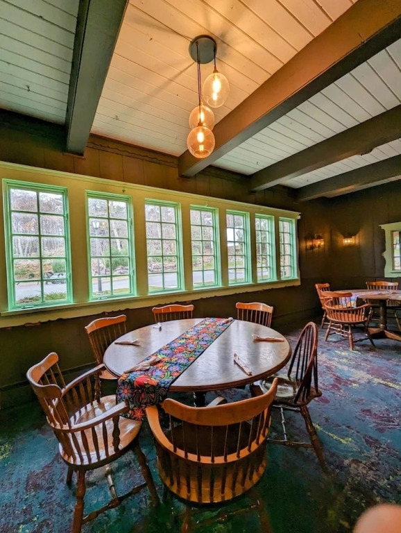 The Lodge Luxury Resort At Lake Harmony