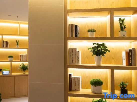 Country Inn Hotel (MSD Chow Tai Fook Financial Center Store,Tianjin Binhai Development Zone)