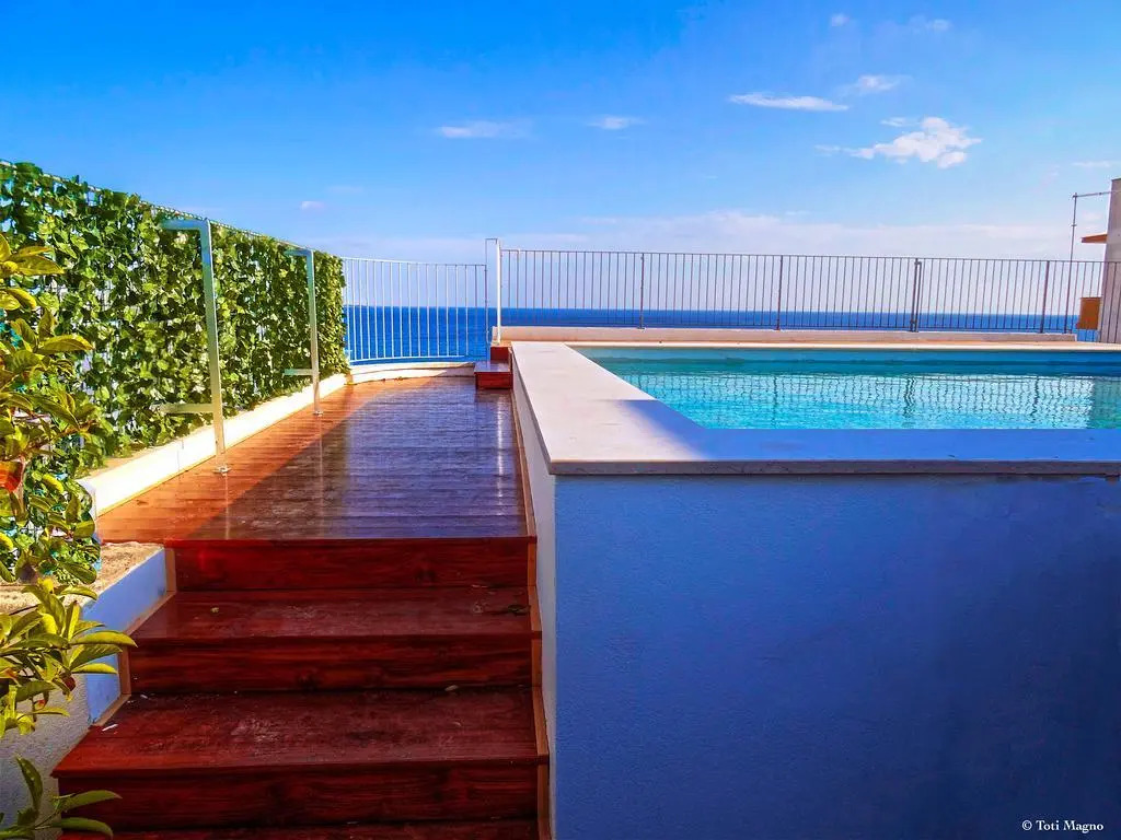 Felicity Residence