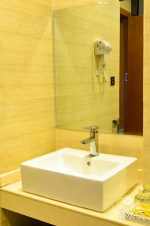 Nanning Linjiang Holiday Hotel