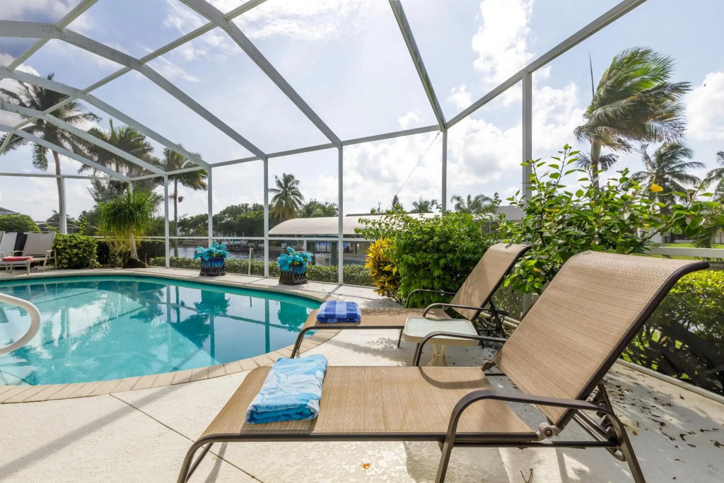 New Gulf Access Home with Private Solar Heated Pool and Spa -Villa Dreamweaver, Cape Coral - Roelens Vacations