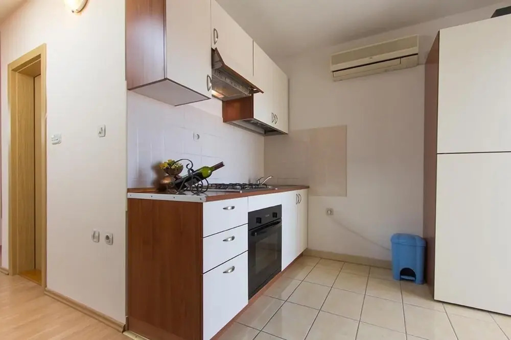 "brodarica Penthouse 4+2, Sea View"