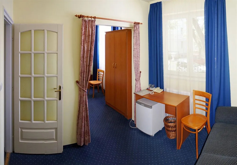 Corvin Hotel