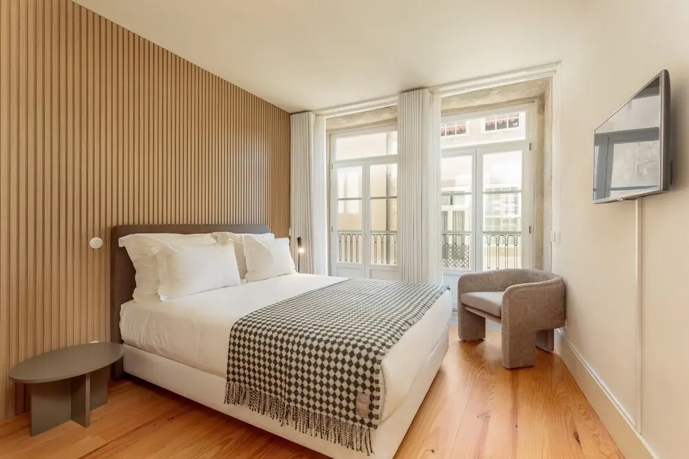 Cozy Getaway in Porto With Balcony