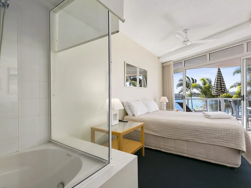 Endless Water Views in Noosaville Noosa Heads - Unit 3 Noosa Moorings, 303 Gympie Terrace