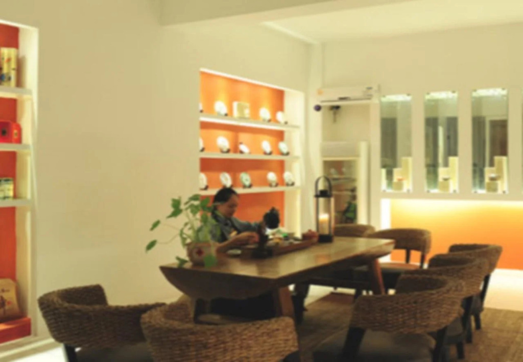 Circle Art Hotel