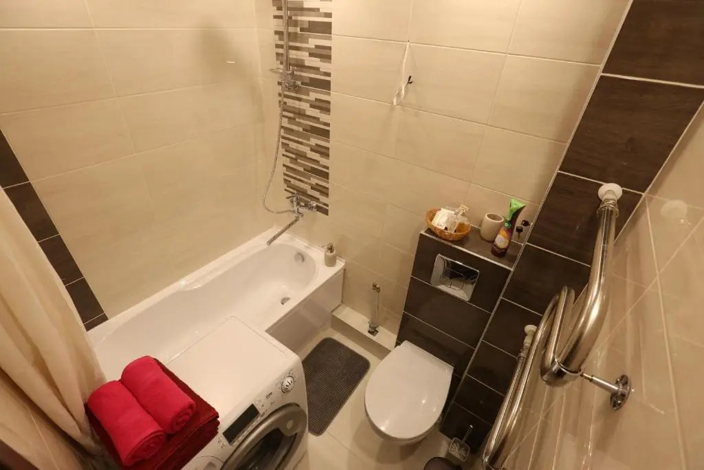 Modern 2 Rooms Apartment