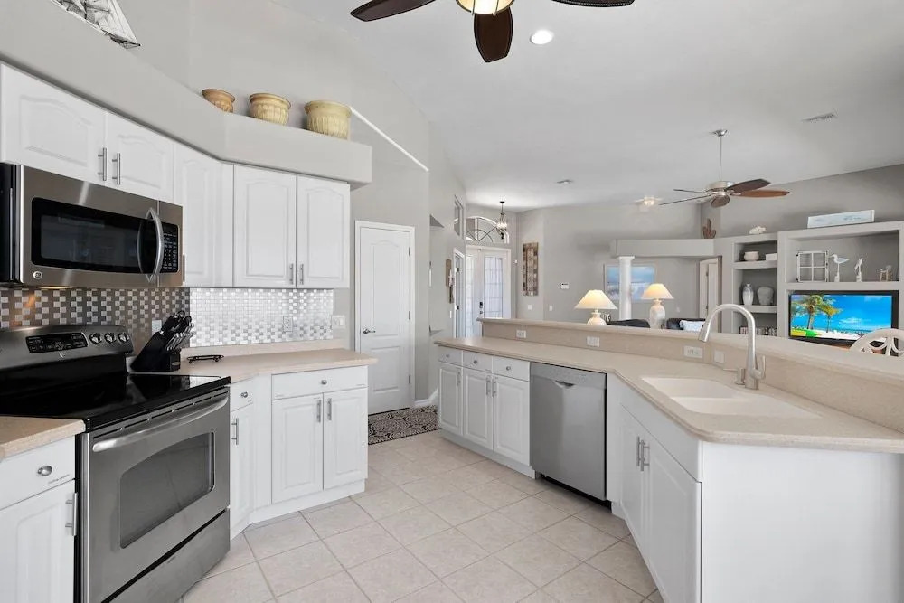 Sunshine Escape by Distinctive Beach Rentals