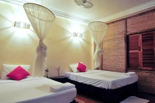 The Vine Retreat