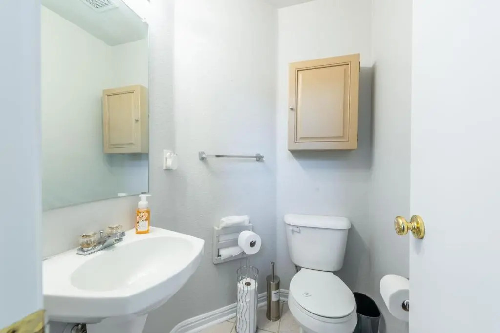 Spacious 4 bedroom 3.5 bathroom residential property