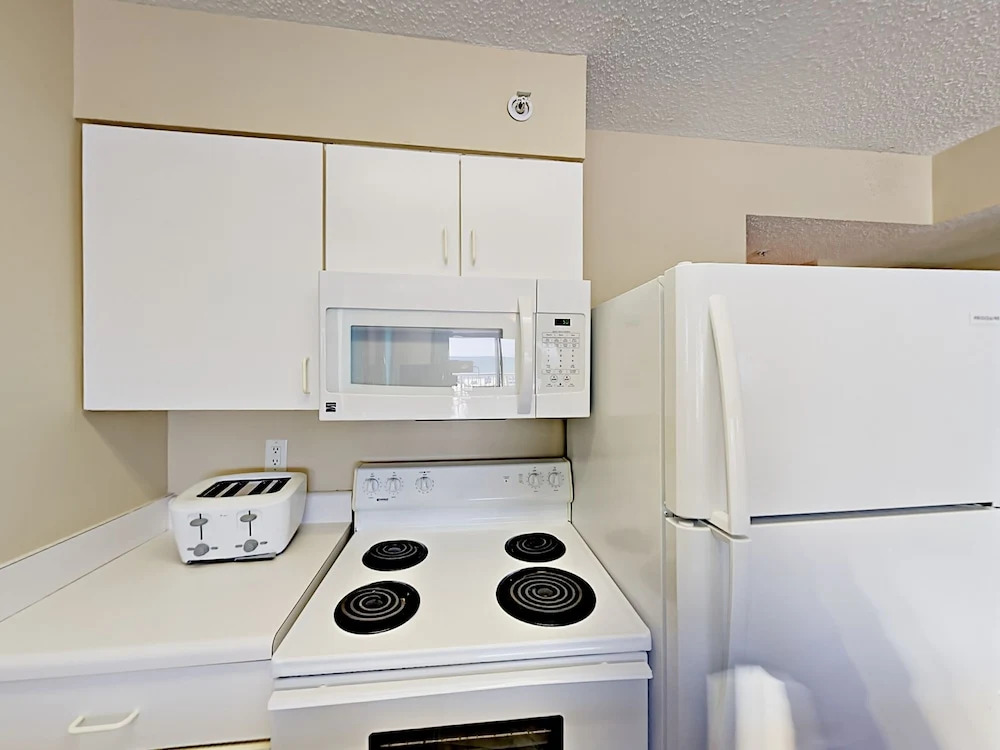 561 East Beach Blvd Condo Unit 208 2 Bedrooms 2 Bathrooms Condo