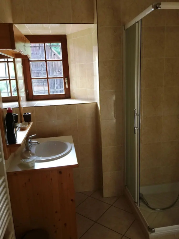 appartement gentiane 4personnes dans gite "la maison daugustin" classé 3 étoiles,la tour,73530 st jean darves