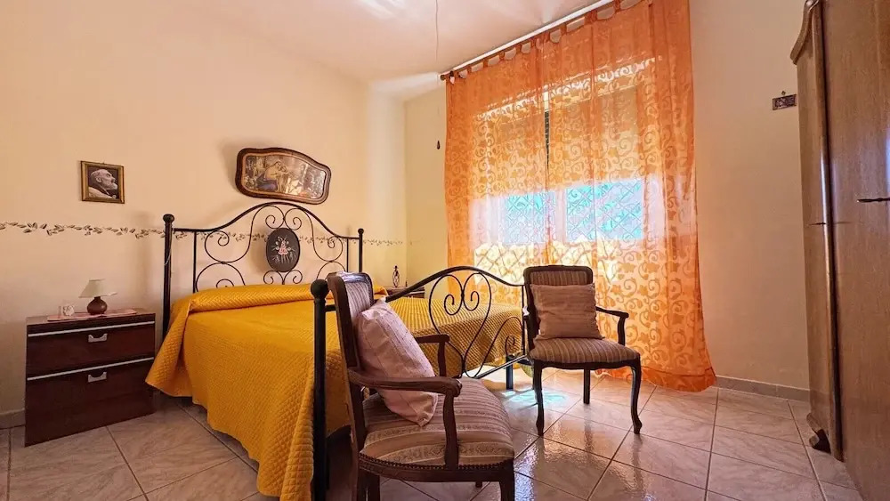 Villa Ulivo Sleeps 7 Garden Close to the sea