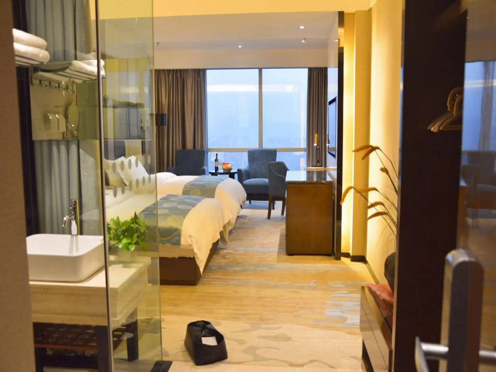 Nanning Champs Elysees Hotel
