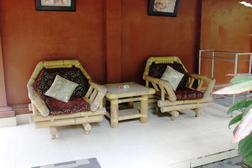 Anom Beach Hotel