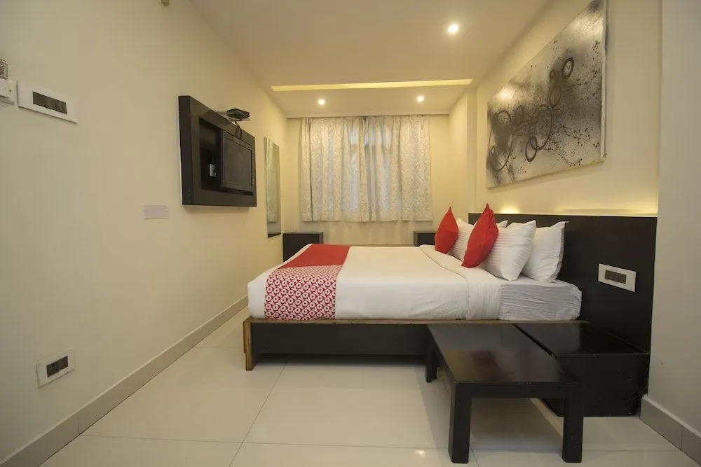 OYO 24798 Kiwi Hotel Yavachi