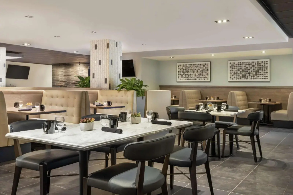 DoubleTree by Hilton San Francisco South Airport Blvd