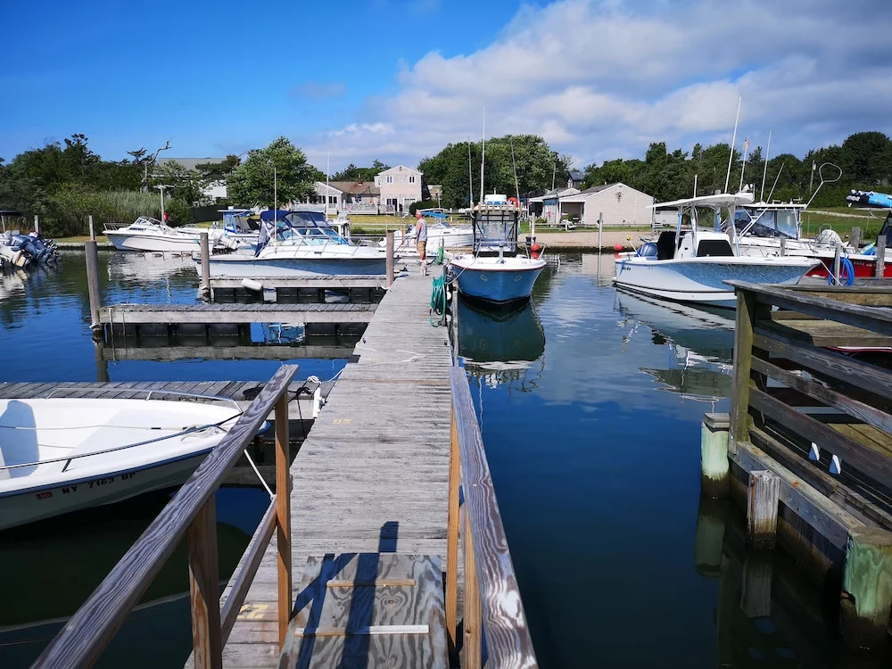 Bay Watch Hotel and Marina