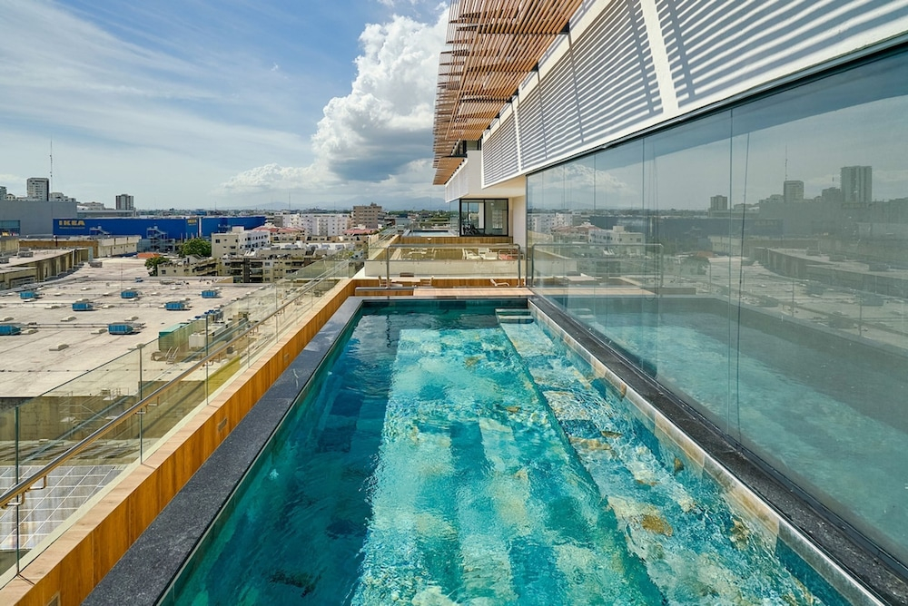 2BR The City Center Dtown Pool Gym Nearcecilip