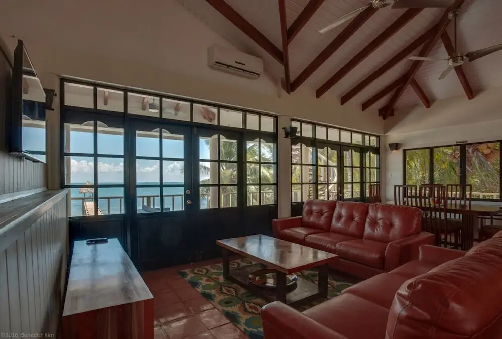 Mission Bay - Large 5 Bedroom Oceanfront w Pier and Pool