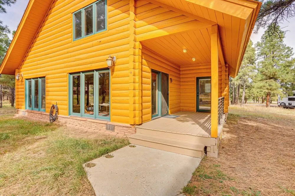 5 Mi to Dwtn: Pagosa Springs Cabin w/ Mtn Views!