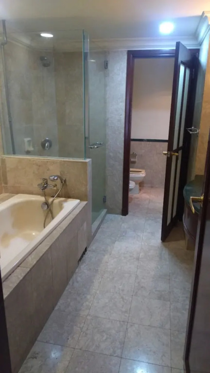 Rihanna service suite at times square