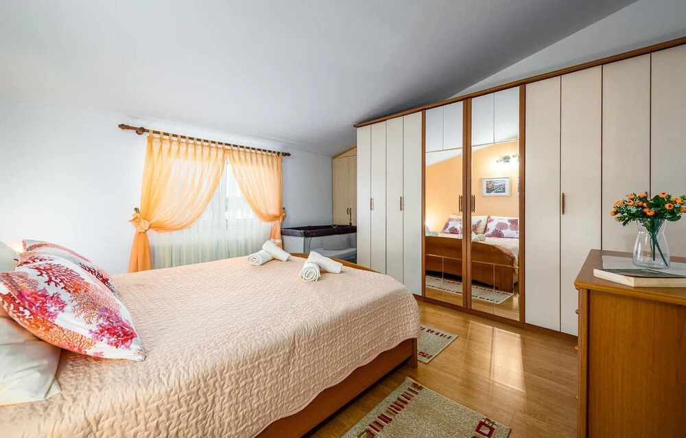 Stunning Home In Marcana