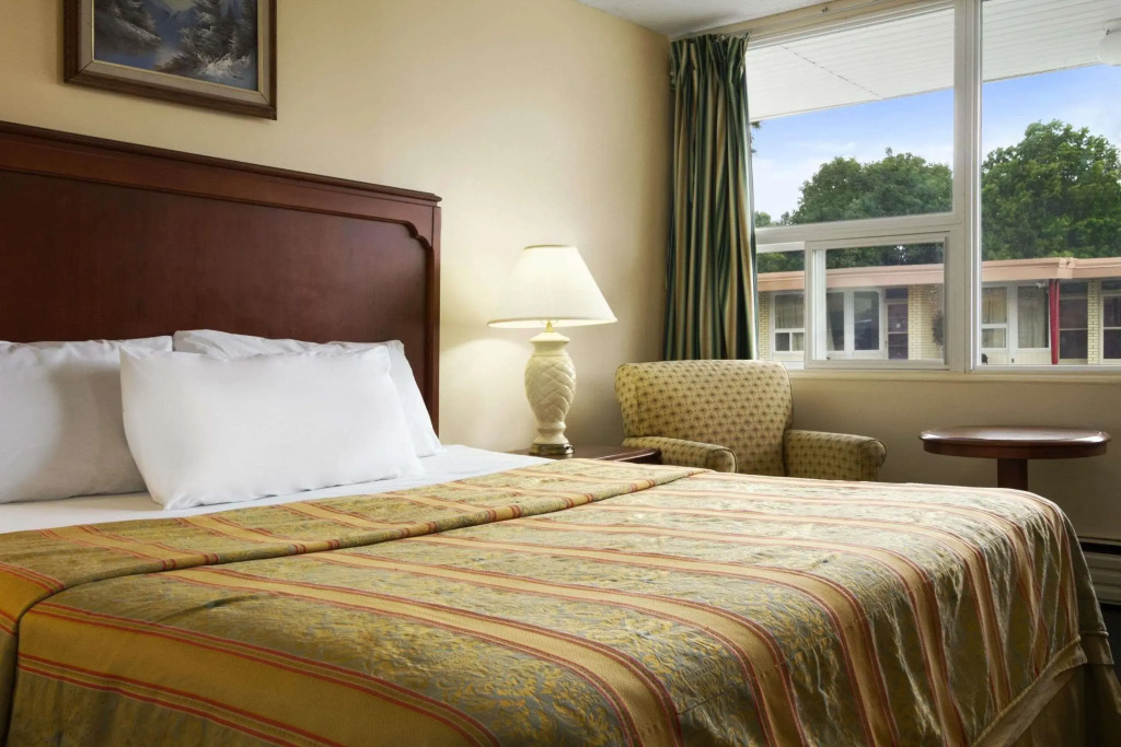 Knights Inn Burlington