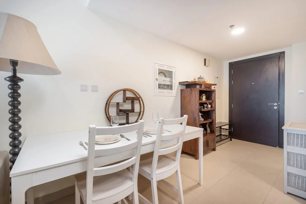Charming Sun-filled 1-bedroom in Red Residence Dubai Sports City
