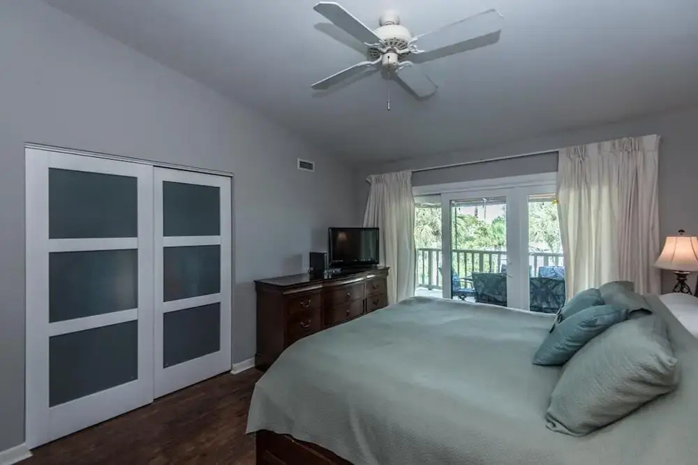 406 Yacht Harbor Court
