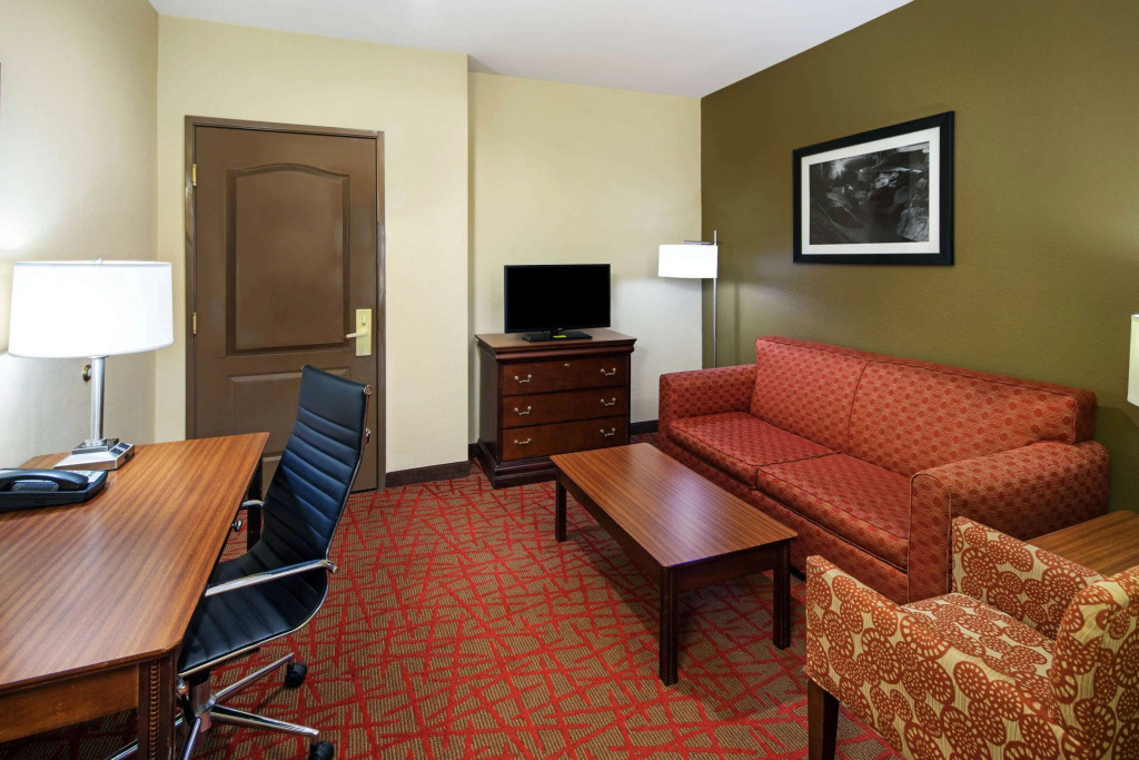 La Quinta by Wyndham Oxford - Anniston