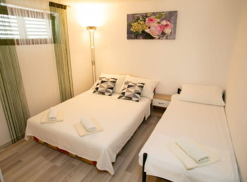 Apartments Sun Dance 2 with heated Pool