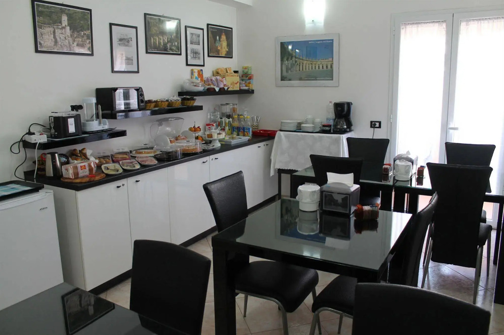 B&B Brezza Marina & Ristorante Shoreline