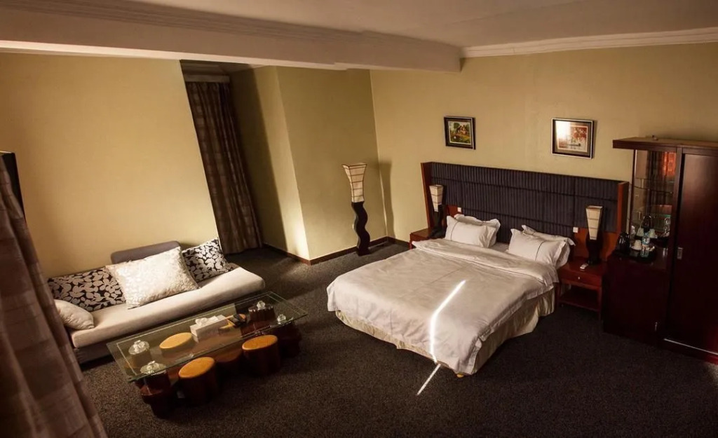 Royal Suites