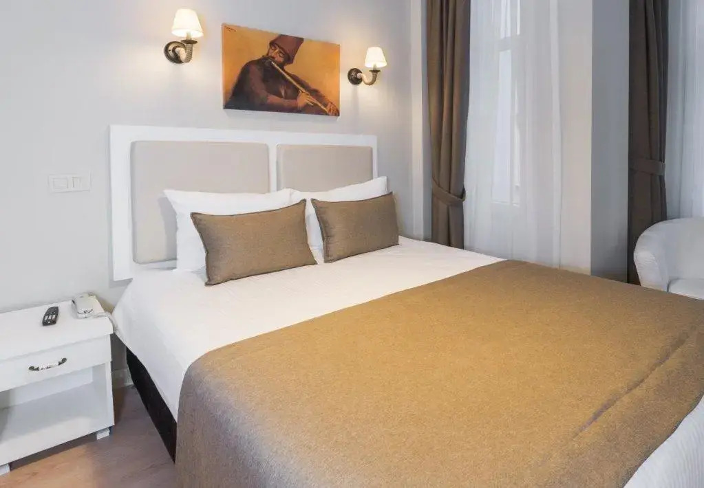 The Little House Hostel