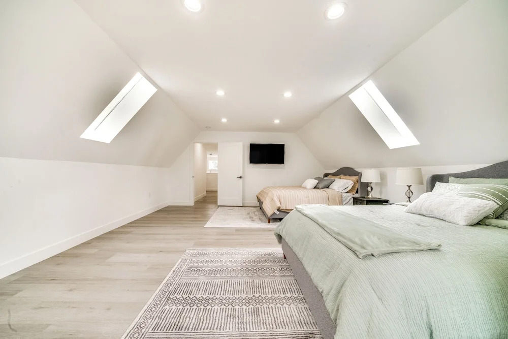 4 Mi to Dtwn: Modern Tacoma Home w/ Spacious Yard