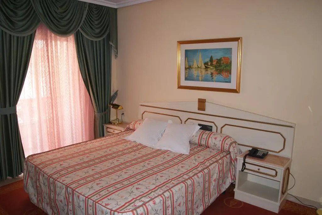 Hotel Reina Victoria