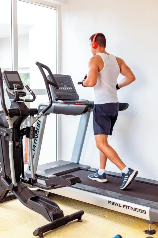 Canary Nungwi Hotel & Restaurant