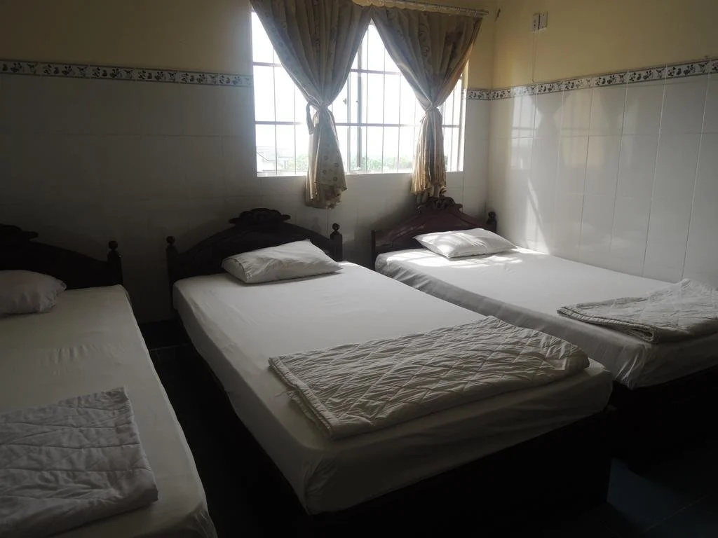 Ngũ Long Hai Hotel