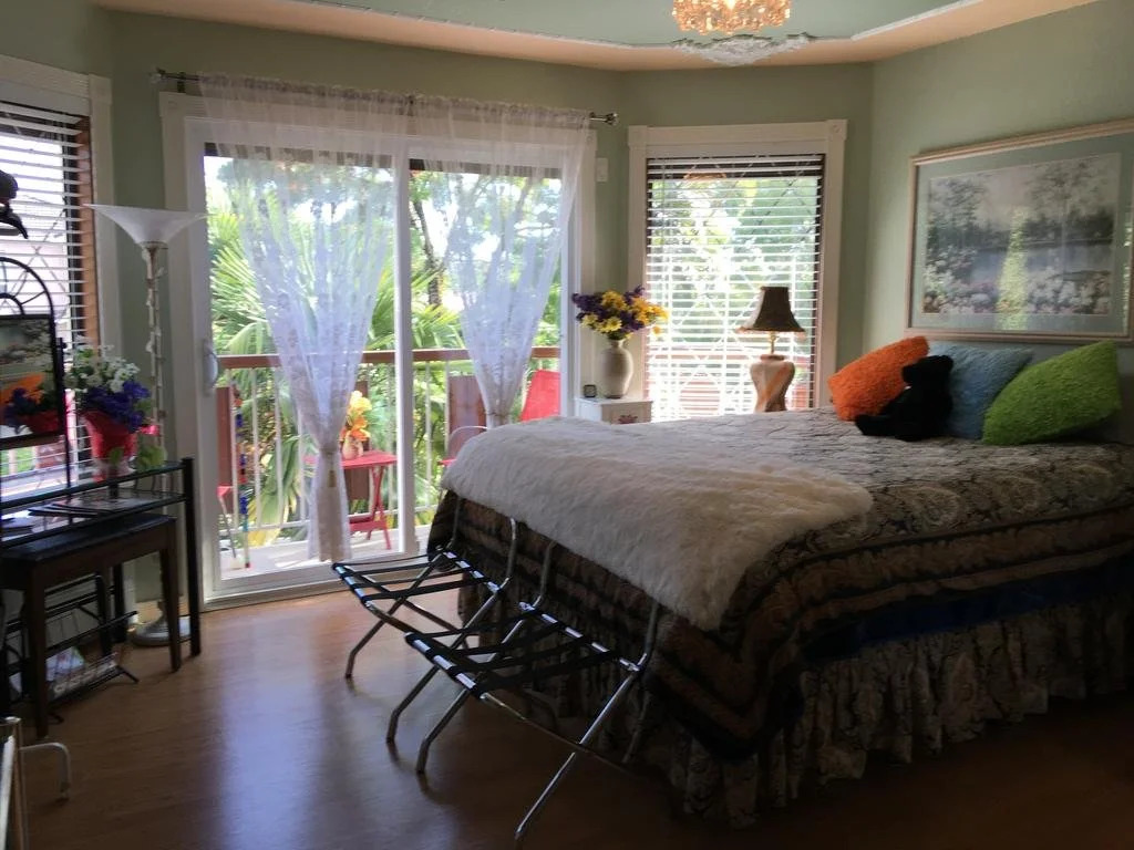 Dianas Luxury Bed and Breakfast