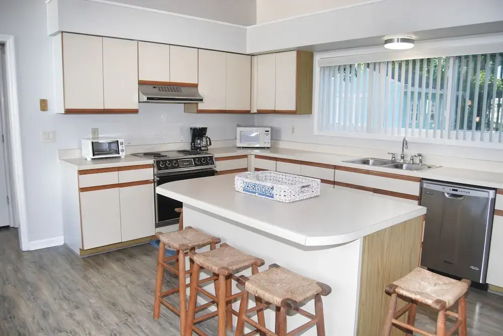 4510 Seaview Street NMB 3 Bedrooms 2 Bathrooms Home